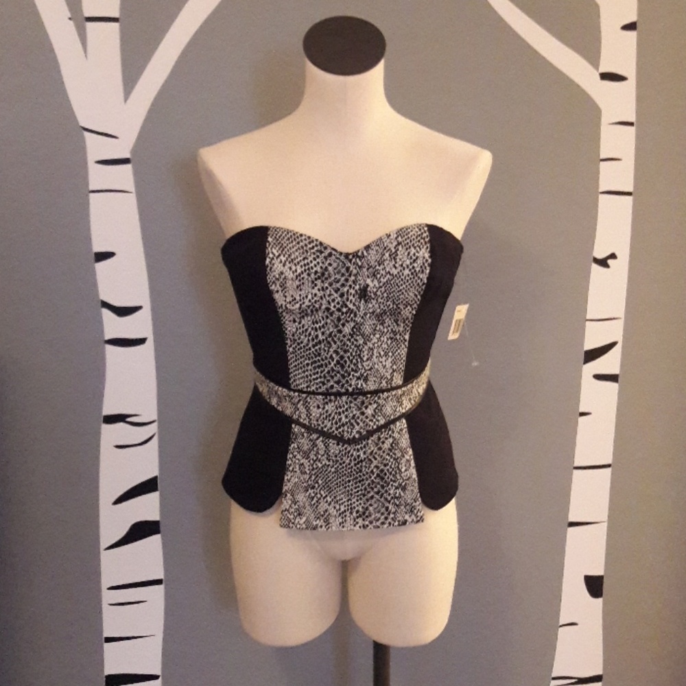 Guess strapless top